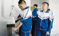 立升校园直饮水：要做校园的“水卫士”！
