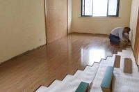 『宜必思地板』地板和门到底哪个该先装?
