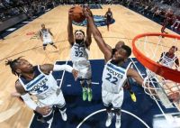 为球队加油！用三星QLED 8K电视看NBA球赛 犹如置身赛场