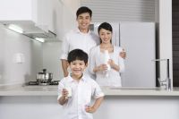 沁园净水系统：多功能，变革家装
