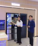 AI+5G智慧工厂直播：下线1台海尔冰箱，上线全家饮食健康