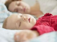 10个月宝宝睡眠时间是多少 10个月宝宝拉肚子怎么办