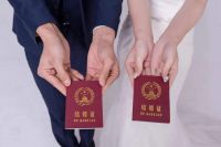拍结婚证可以化妆吗 领证化妆搭配注意事项