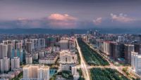 万瑞府：矗立于唐城墙遗址公园畔的艺术品