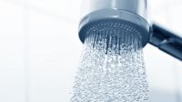 炎热夏季这样做更省电！海尔空气能温泉GE1四季节能畅享海量热水