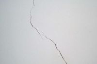 “无情”腻子，说裂就裂？