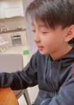 【米兰壁纸墙布窗帘】张柏芝：给孩子最好的爱是陪伴和安全守护！