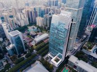 合景泰富具偿还债务实力 下调展望背后的挑战与机会