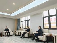 湖州德清钟管镇领导一行至云峰莫干山走访慰问