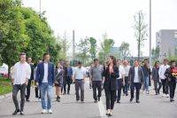大定制 智未来｜品质门窗走访团走进掌上明珠工厂