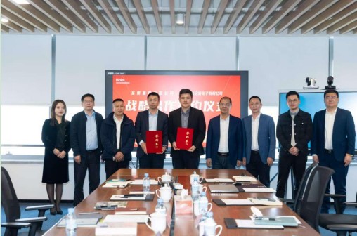 海尔暖通商用与圣奥集团签订战略合作 2月28日,浙江圣奥集团一行到访海尔智家总部,并与海...