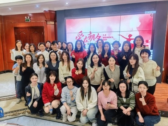 悦己绽放|能强瓷砖三八女神节暖心活动圆满举行