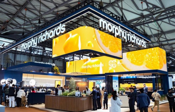 “时光淬炼,向新致远”摩飞90周年闪耀AWE2026:斩获艾普兰创新奖殊荣