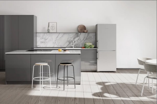 Liebherr利普赫尔臻献CBNsdh 7653冷藏冷冻组合冰箱，共赴春日好食光