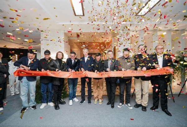 美学立标 全链赋能｜伊派·爱马仕6.0岩板高定馆上海启幕，重塑高端岩板服务新范式