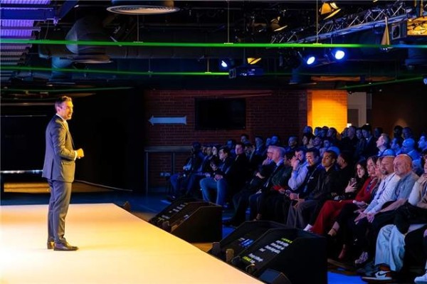 嵌入式市场TOP1后，海尔英国发布三筒、Vision15等多款高端洗衣机