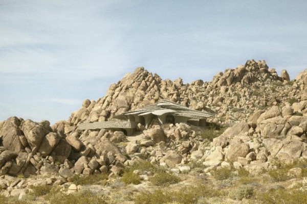 荒野名邸中的睡眠艺术,海丝腾演绎世界顶奢旅居首选