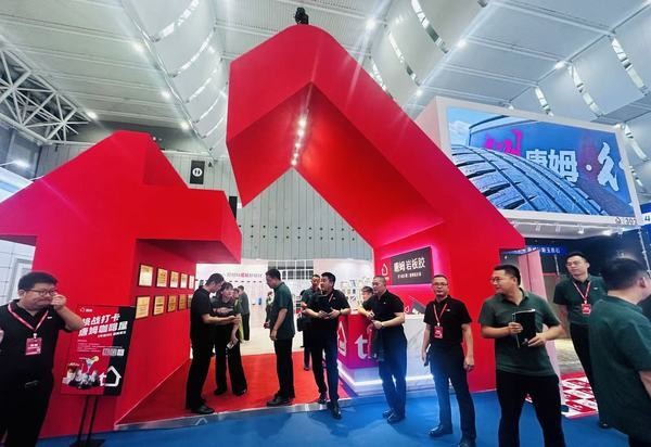 唐姆潭洲展首日亮相，展位人气高涨并举办“唐姆·中国行”启动仪式