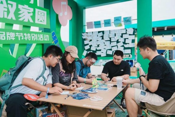音浪拉满,热度爆表!兔宝宝登陆杭州湾银河左岸音乐节,与青年潮音共振