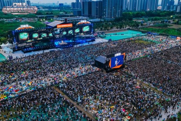 音浪拉满,热度爆表!兔宝宝登陆杭州湾银河左岸音乐节,与青年潮音共振