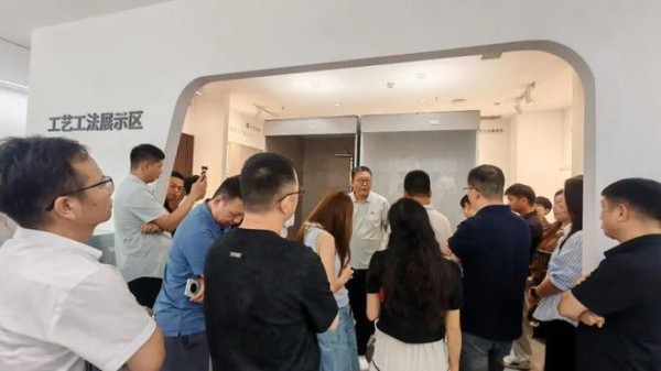 从“风口扩张”到“体系竞争”,装配式装修如何重构局旧改赛道?