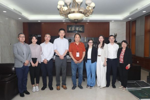 陶氏Anna Davis博士及亚太高管团队到访美巢  以高品质乳液共筑华彩根基