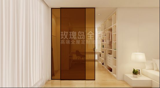  ▲ 衣帽间 茶玻
