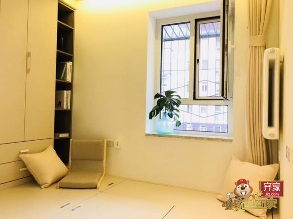 《暖暖的新家》35平老楼喜迎时尚新居 书香四溢营造团圆家