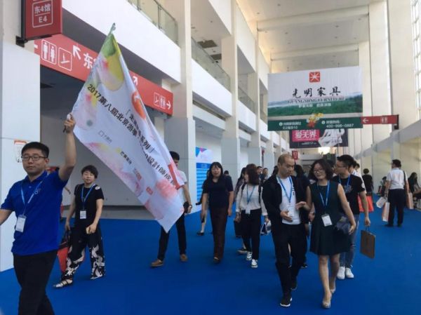 设计师百团VIP观展，组织者你来送惊喜