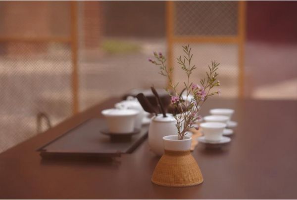 「上下」“清影”限时主题茶空间开幕 心宁气静中感受中国茶艺的雅致