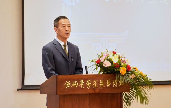 中国家具协会传统家具专业委员会秘书长姜恒夫