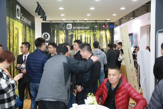 三层实木翘楚史迪莱克代表来华考察，携手必美<a target=