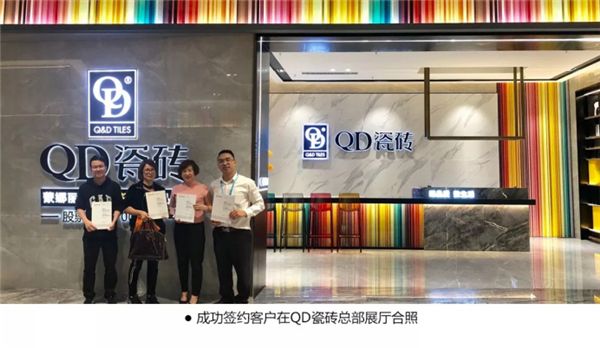 蒙娜丽莎集团董事张旗康在QD瓷砖展位接受官方媒体采访