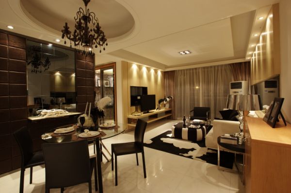 若经济允许,还是不要选两梯四户的房,入住后每月多交不少钱