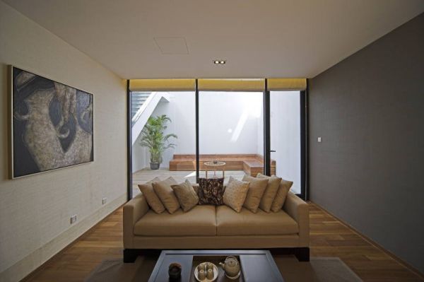掏空6个钱包买套房,满心欢喜入住新房,结果却输在了电梯上