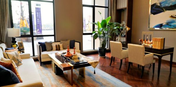 门口乱摆地毯就是把财运拱手让人,财神爷进邻居家不进你家!