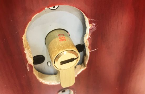 新房预装的智能锁要不要换?樱花8288智能锁真实使