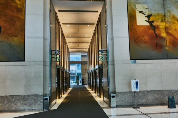 家里刷漆多久能入住?师傅说少一天都不行,小心全家进医院!