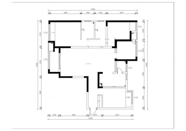 用温润木色表述空间温度，利落简洁储物机能满足