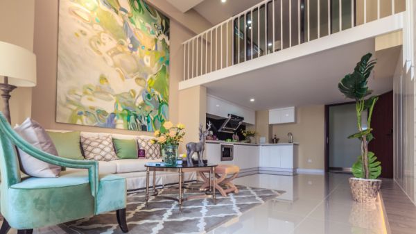 大师说:玄关家里咽喉之地,若是需设计不好可能会被人算计!