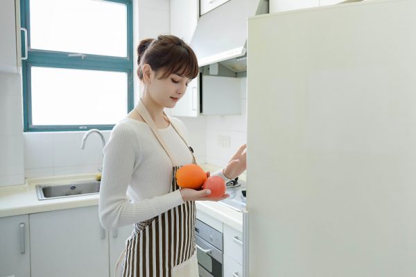 师傅训斥我胆子大,冰箱放这儿就是预示穷三代,坑了一家人!