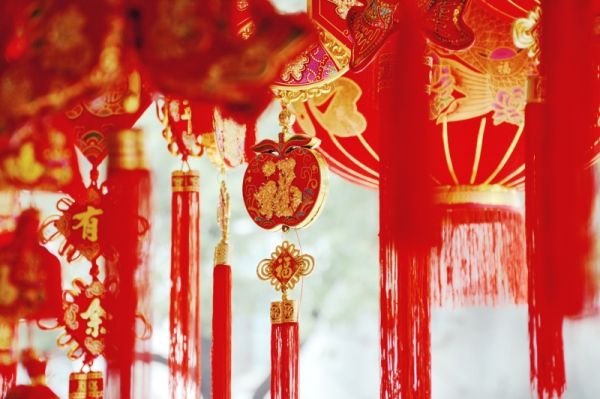 你知道春节如何贴对联吗?帖对了福气、财运可以倍增!