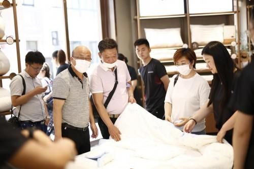 热度炸裂!!全球家纺巨头孚日家纺新美学生活馆引爆南通家纺城
