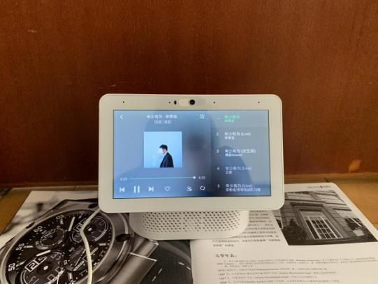 圈宅必备,能说会唱!首选和目智能音箱