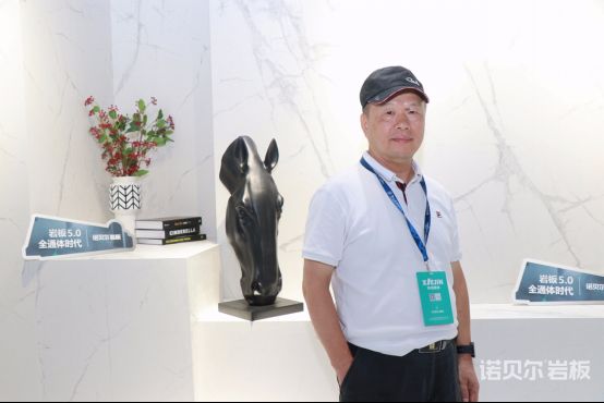 华南理工大学材料学院教授吴建青