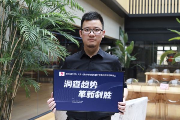 领绣市场部经理：张杰 N2-D20展位