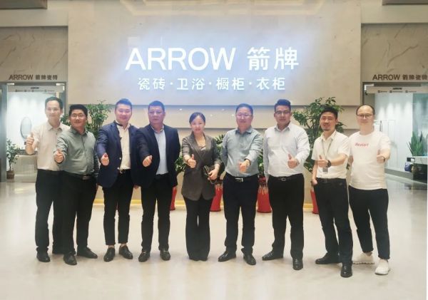 全国工商联执行秘书长李国华一行莅临箭牌家居定制,助力未来新发展!
