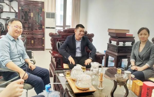 全国工商联执行秘书长李国华一行莅临箭牌家居定制,助力未来新发展!