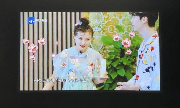2021年卧室投影仪怎么选?极米Z6X投影仪性价比怎么样?