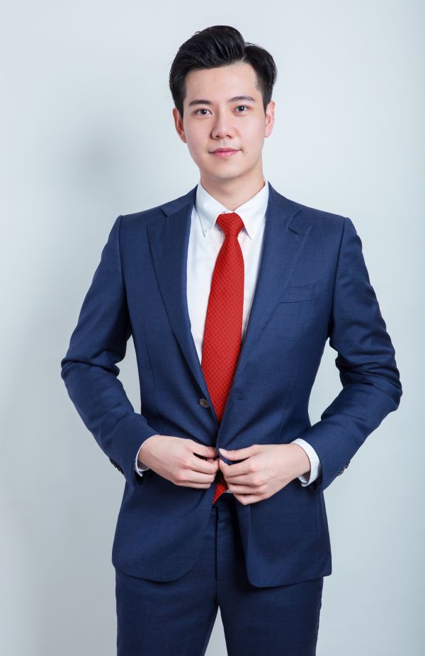行业标杆:大自然家居荣获“时代追光者”两大奖项